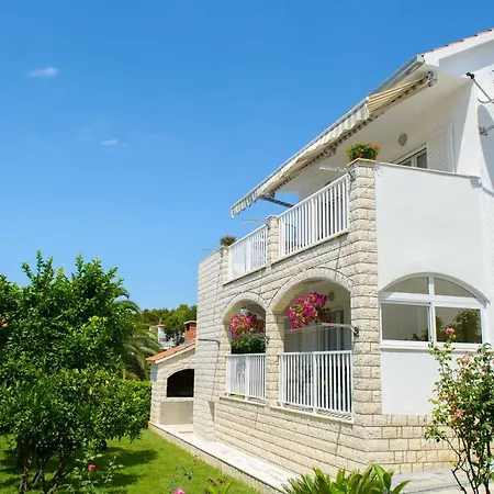 Klasan Apartment *